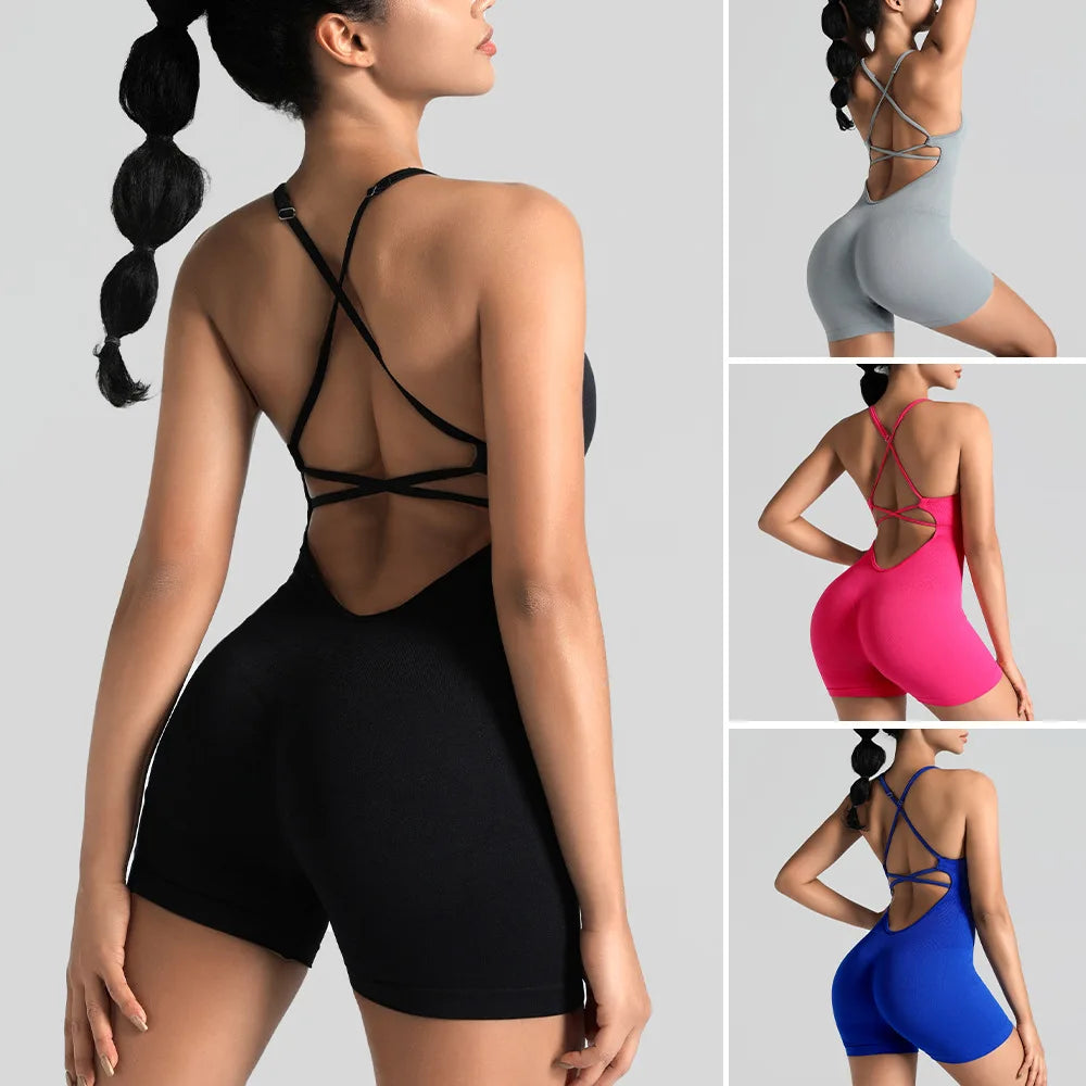 Macacão de ioga feminino — roupa desportiva curta para treino, fitness e ginásio.