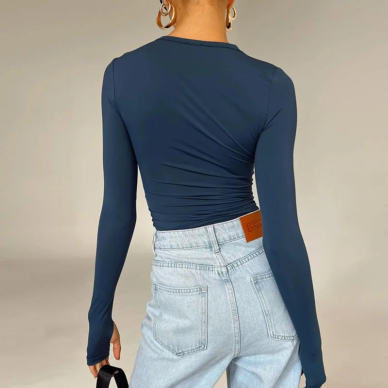 T-shirt Feminina Fashion – Manga Longa, Gola Redonda, Slim Fit, Crop Top com Orifícios para os Polegares, Casual e Streetwear de Verão