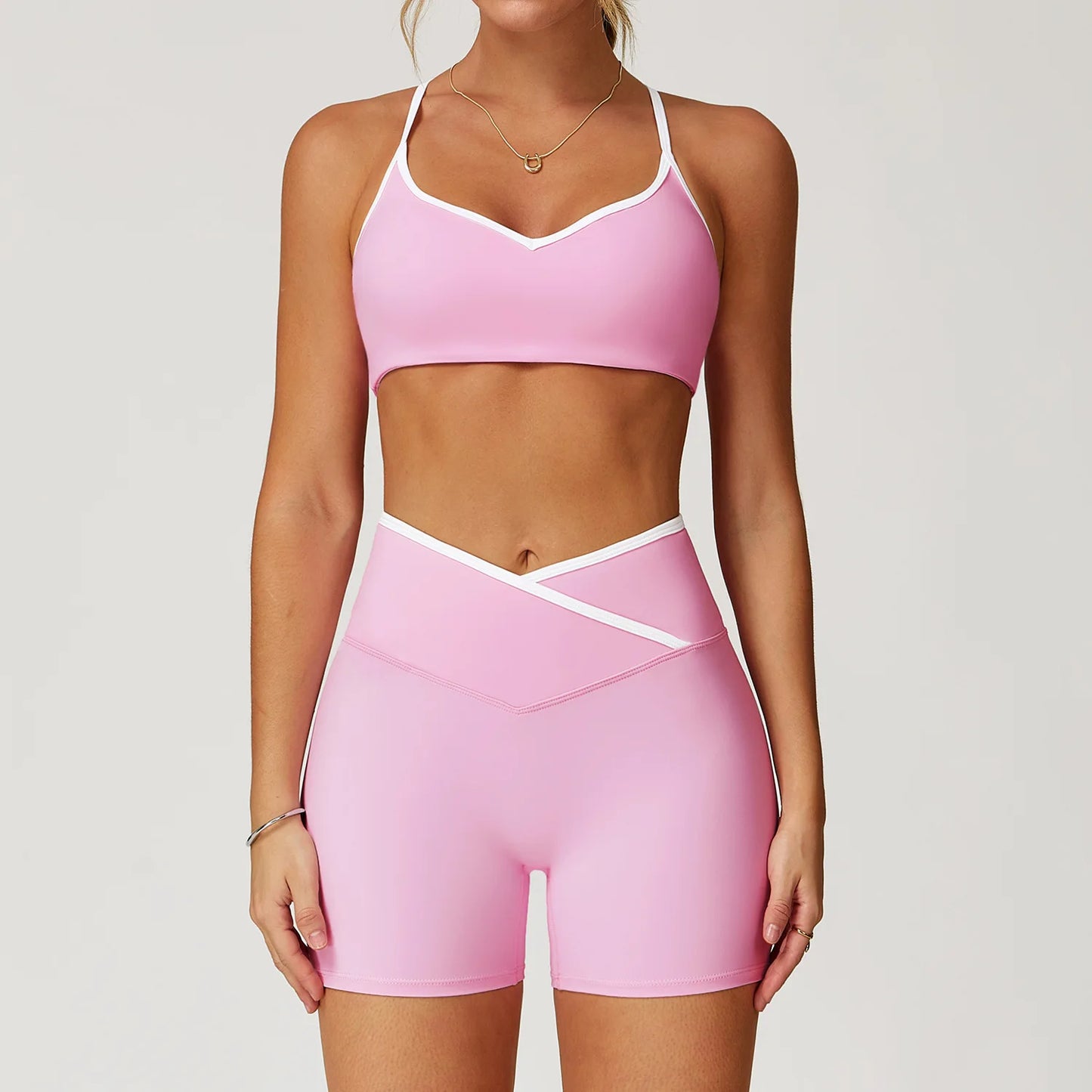 Conjunto de ioga feminino 2 peças — roupa de treino com calças de cintura alta e boca de sino, look sexy para fitness e ginásio.