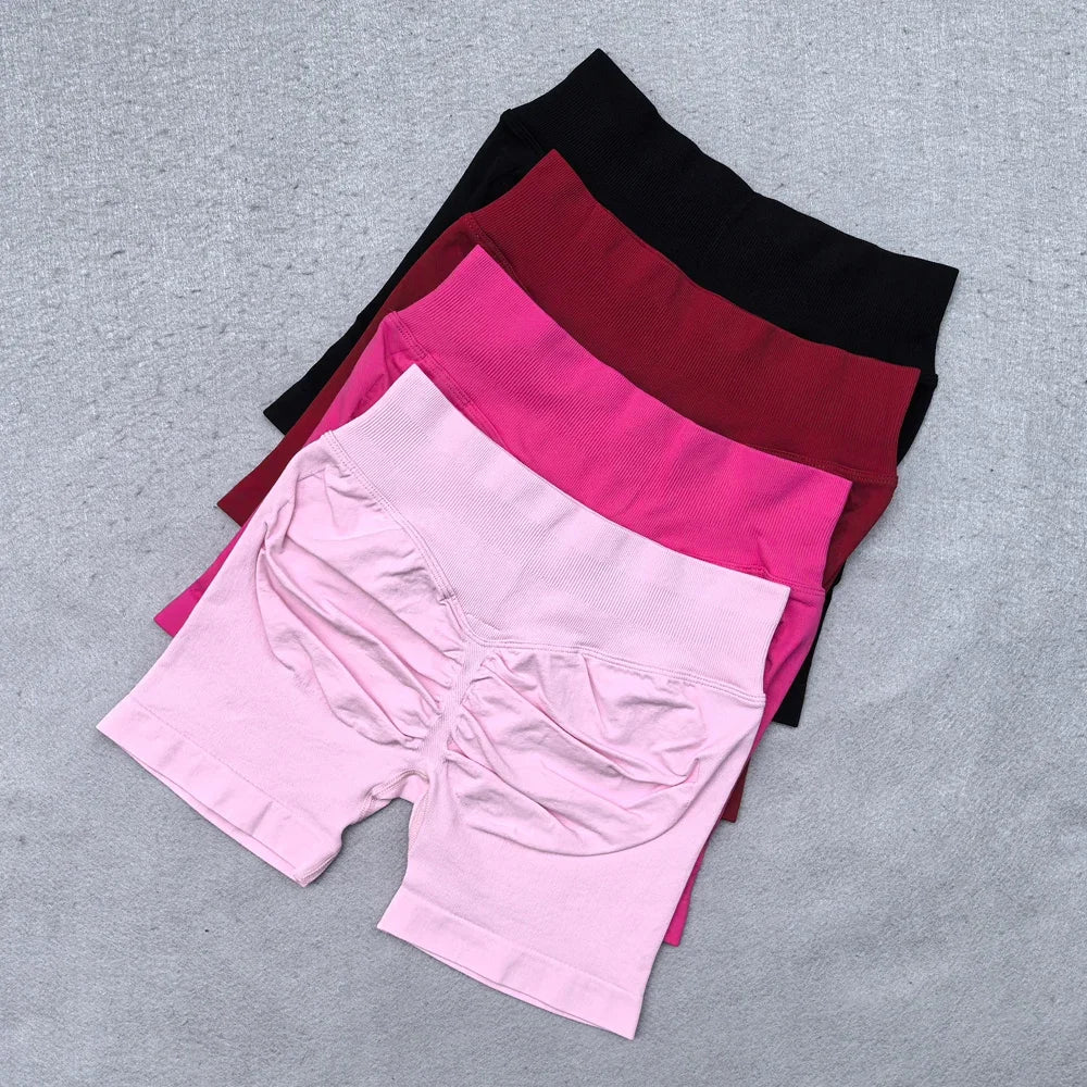 Conjunto Fitness Feminino 2 Peças – Top Ajustável Sem Costuras e Calções Scrunch, Ideal para Yoga, Ginásio e Treinos de Verão