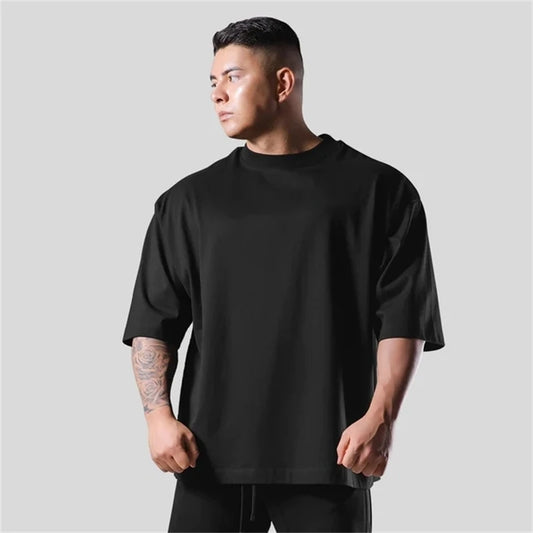 T-shirts de ginásio essenciais, combinando conforto, estilo e desempenho, ideal para treino, ginásio ou atividades ao ar livre.